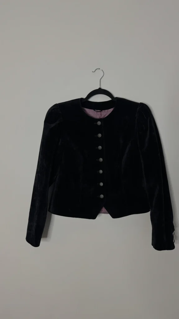 Чорний оксамитовий жакет Gaby